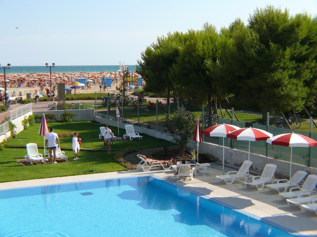 Residence Panorama Apart Hotel Bibione Exterior foto
